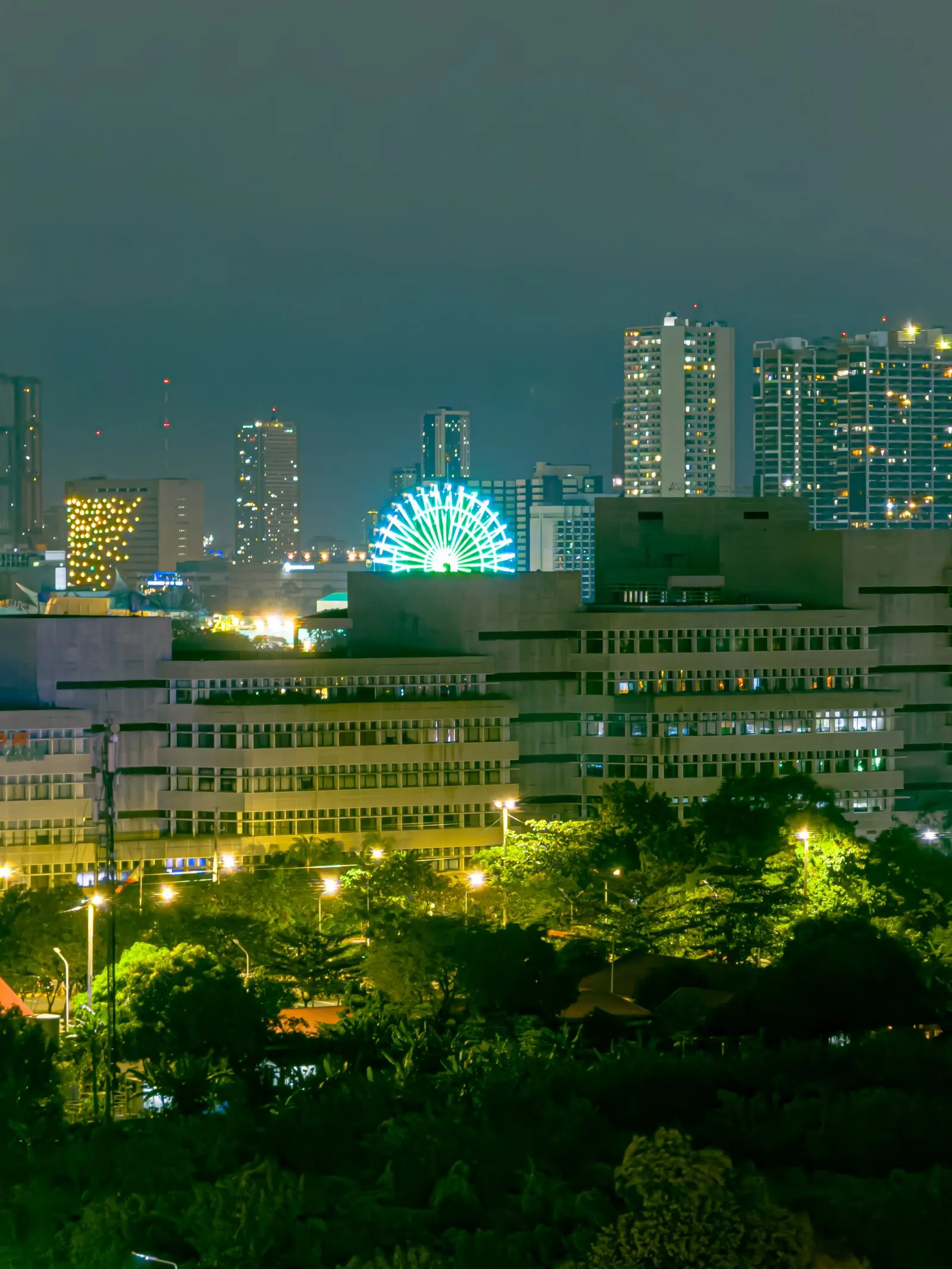 Pasay City skyline representing Filipino jobseekers using OnlineJobs.ph